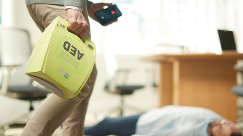 AED gebruiken: wie mag het en hoe doe je het?